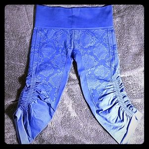 Lululemon ebb to street legging blue Snake print